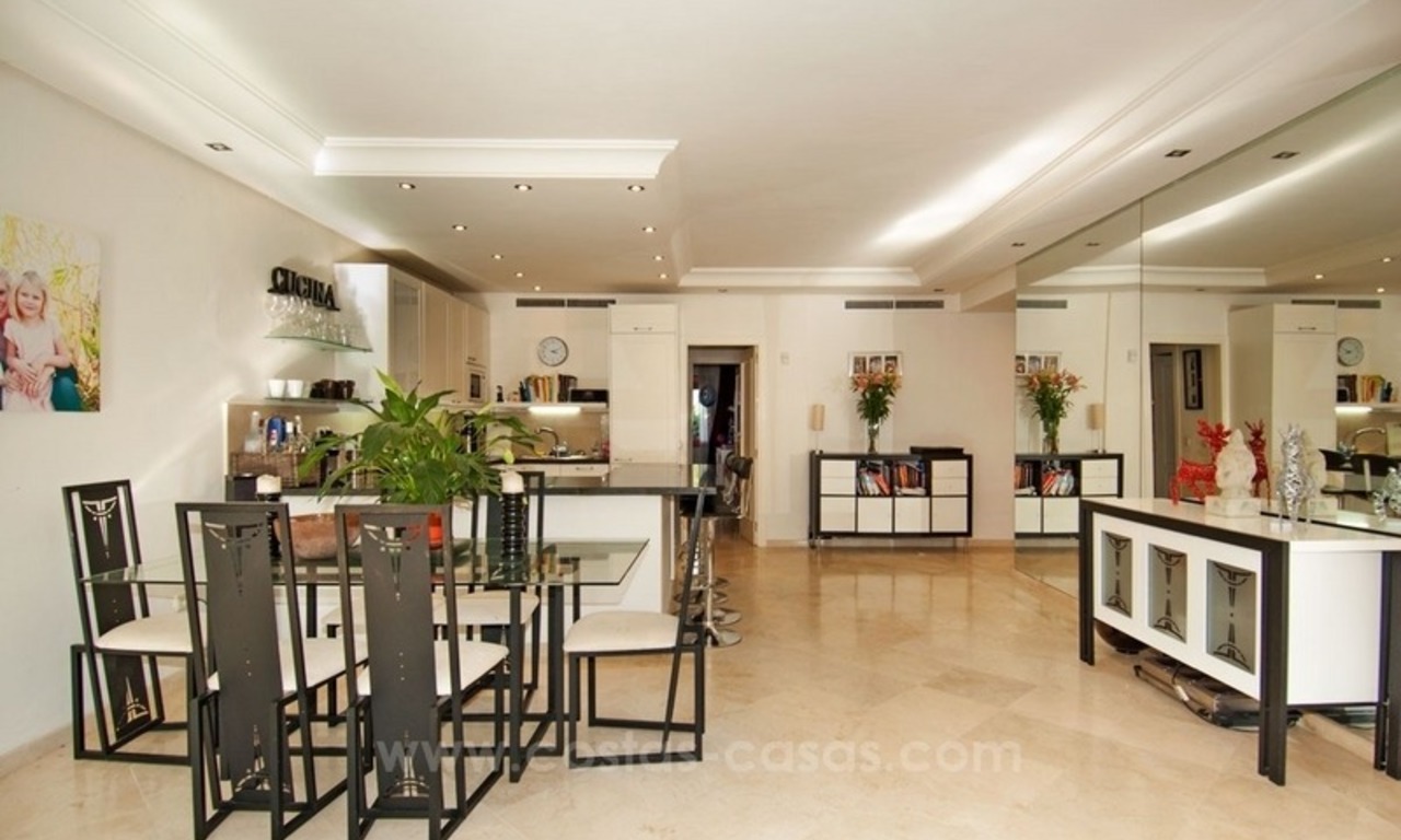 Luxury garden apartment for sale, frontline beach complex, New Golden Mile, Marbella - Estepona 3