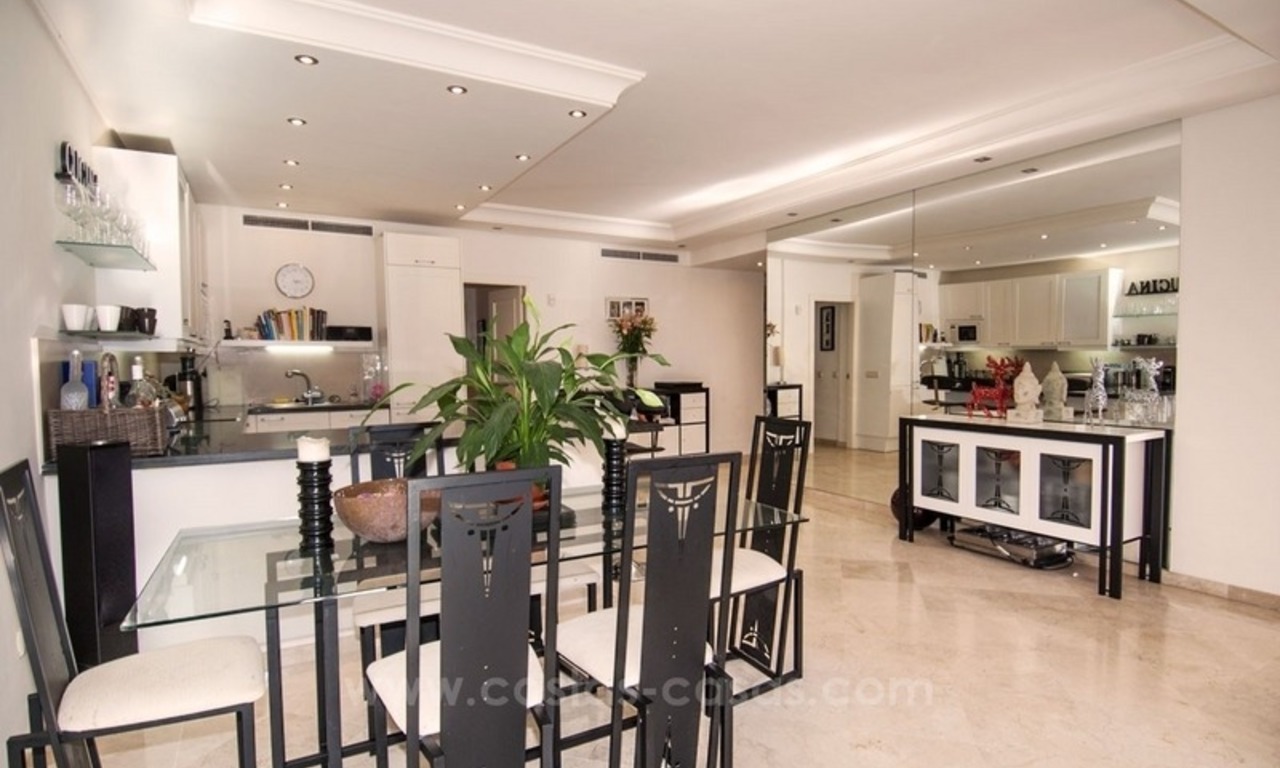Luxury garden apartment for sale, frontline beach complex, New Golden Mile, Marbella - Estepona 4