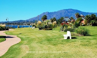 Luxury garden apartment for sale, frontline beach complex, New Golden Mile, Marbella - Estepona 31