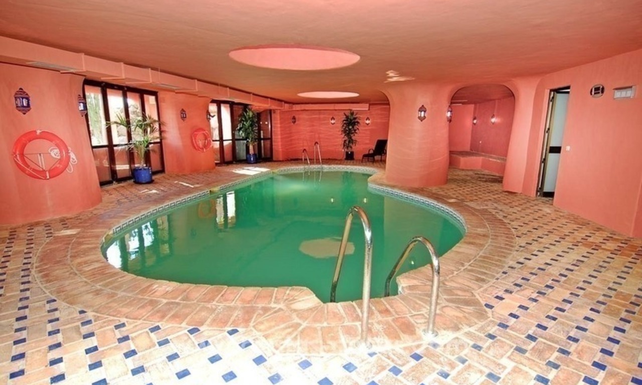Luxury garden apartment for sale, frontline beach complex, New Golden Mile, Marbella - Estepona 23