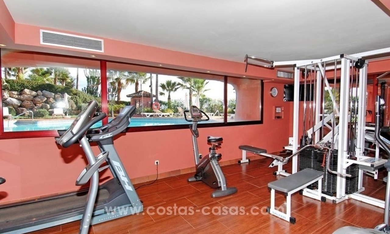 Luxury garden apartment for sale, frontline beach complex, New Golden Mile, Marbella - Estepona 24