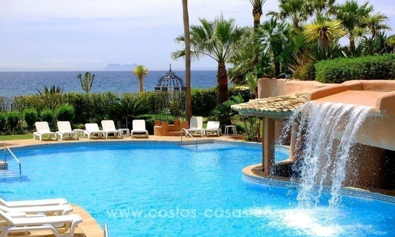 Luxury garden apartment for sale, frontline beach complex, New Golden Mile, Marbella - Estepona 22