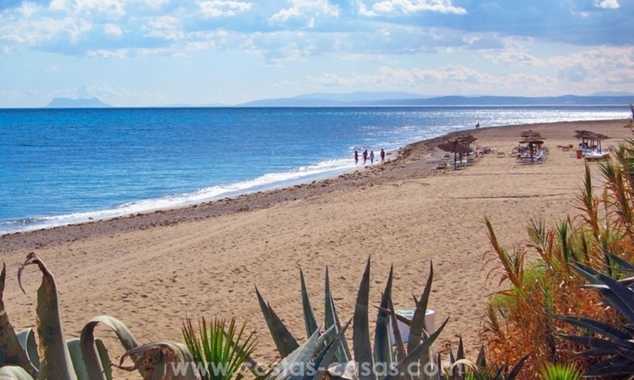 Luxury front line beach apartment for sale, first line beach complex, New Golden Mile, Marbella - Estepona 22