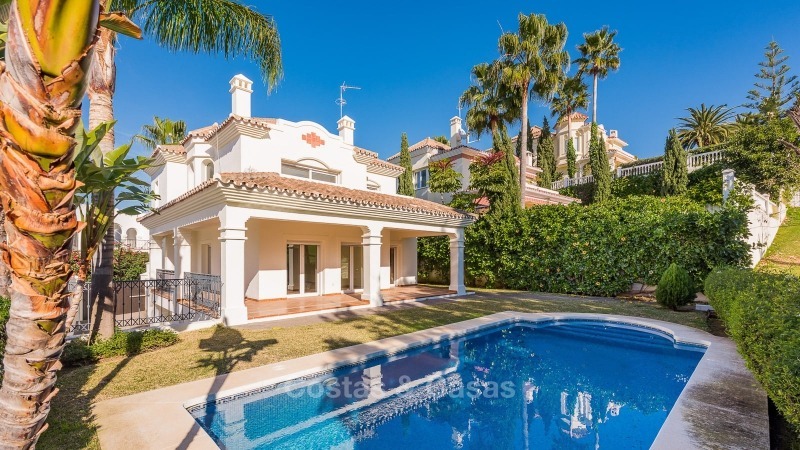 For Sale in San Pedro Marbella: Immaculate first line golf villa 10776 