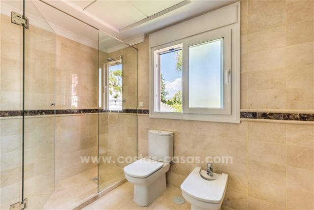 For Sale in San Pedro Marbella: Immaculate first line golf villa 10796