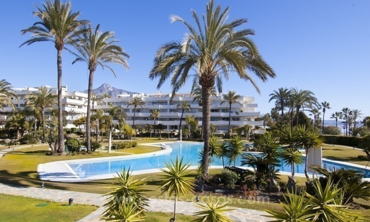 Exclusive apartment for sale in a beachfront complex in Puerto Banús - Marbella 21