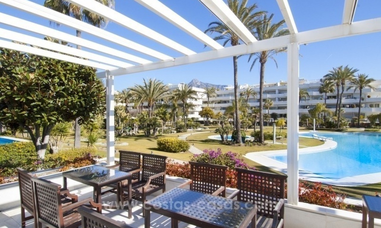 Exclusive apartment for sale in a beachfront complex in Puerto Banús - Marbella 12