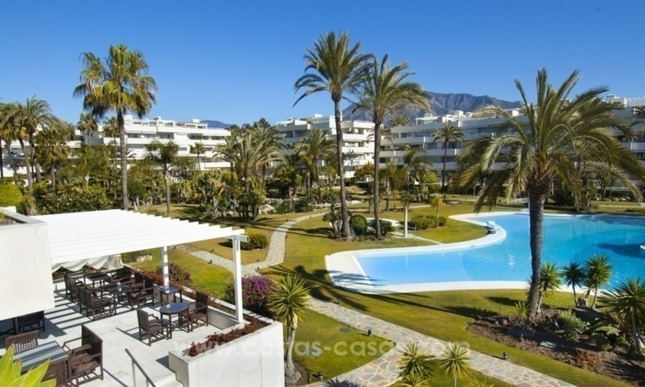 Exclusive apartment for sale in a beachfront complex in Puerto Banús - Marbella 14