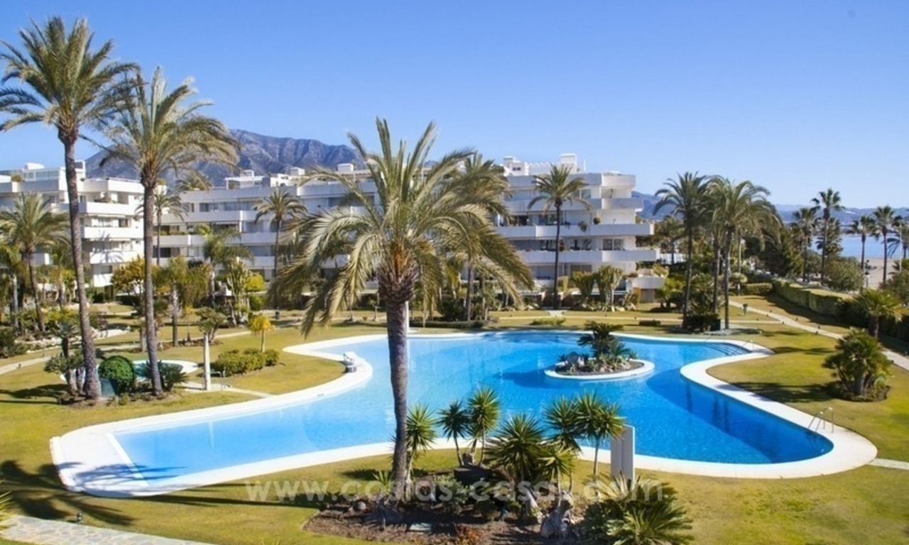 Exclusive apartment for sale in a beachfront complex in Puerto Banús - Marbella 15