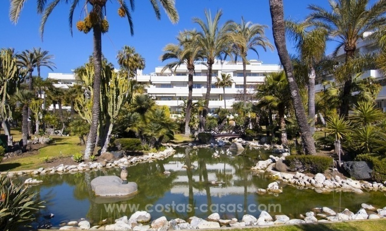 Exclusive apartment for sale in a beachfront complex in Puerto Banús - Marbella 17
