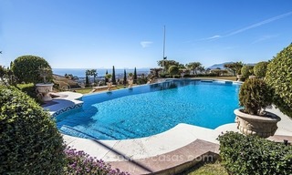 Palatial mansion for sale in exclusive urbanization of Sierra Blanca, Marbella 2