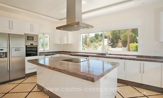 Fully renovated modern quality villa for sale in El Madroñal, Benahavis 4