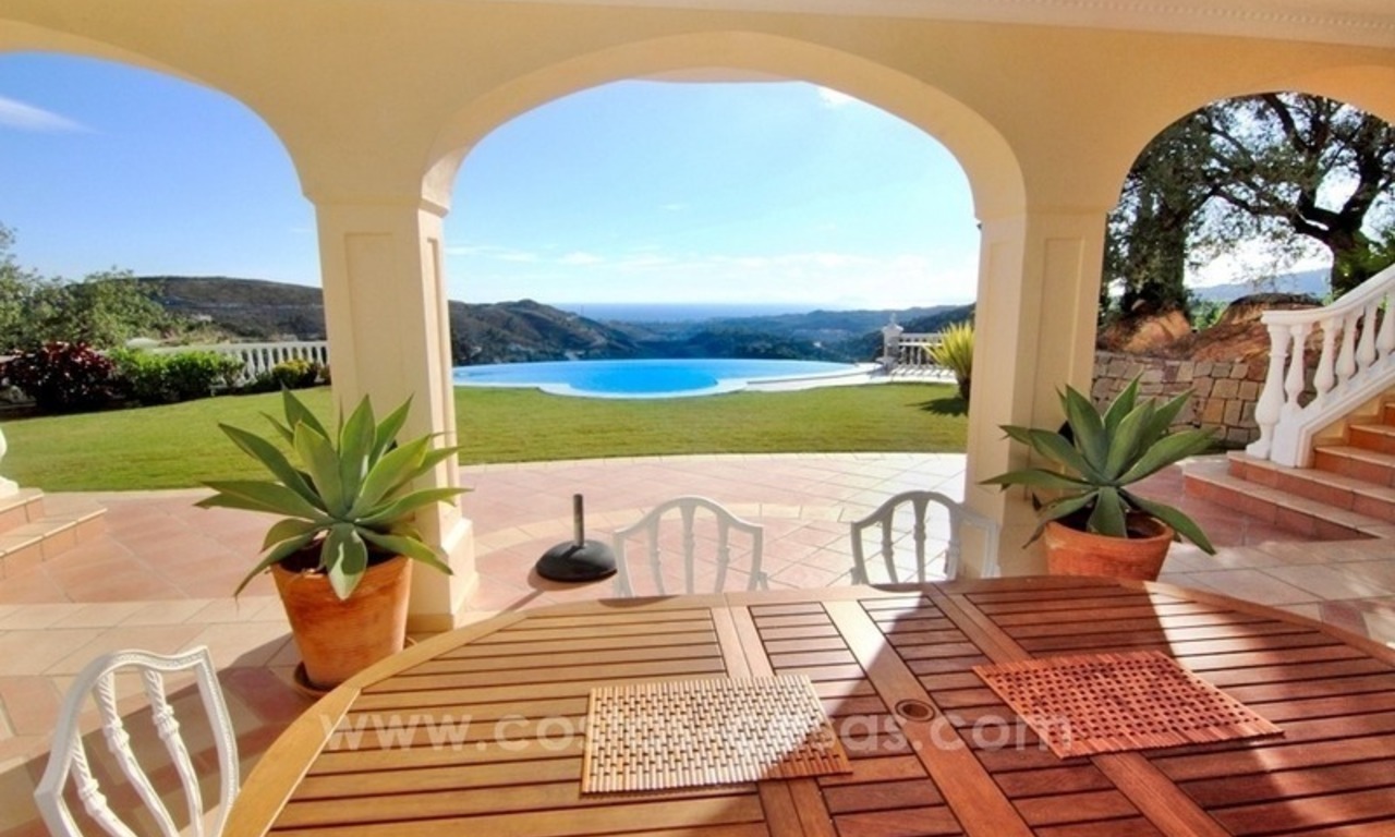 Beautiful classic style villa for sale in the Marbella Club Golf Resort 3