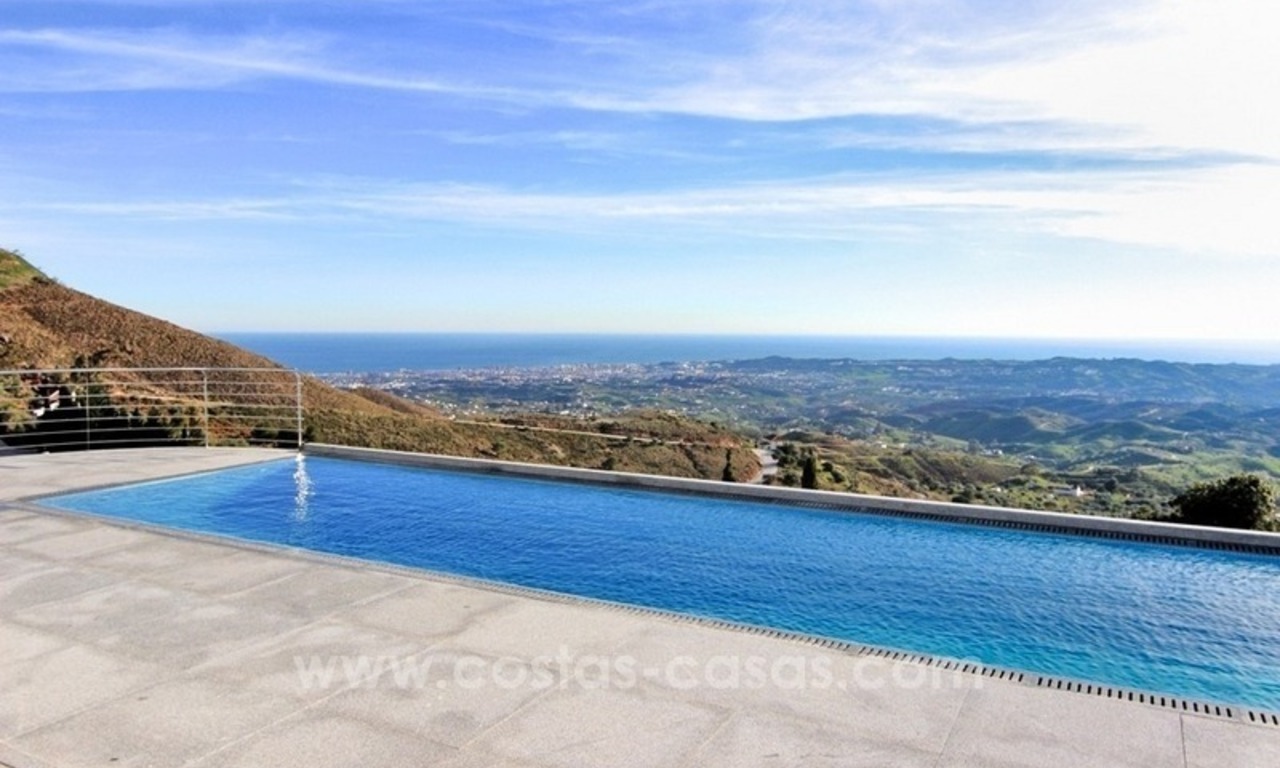 Very nice newly built and contemporary villa for sale in Mijas 2