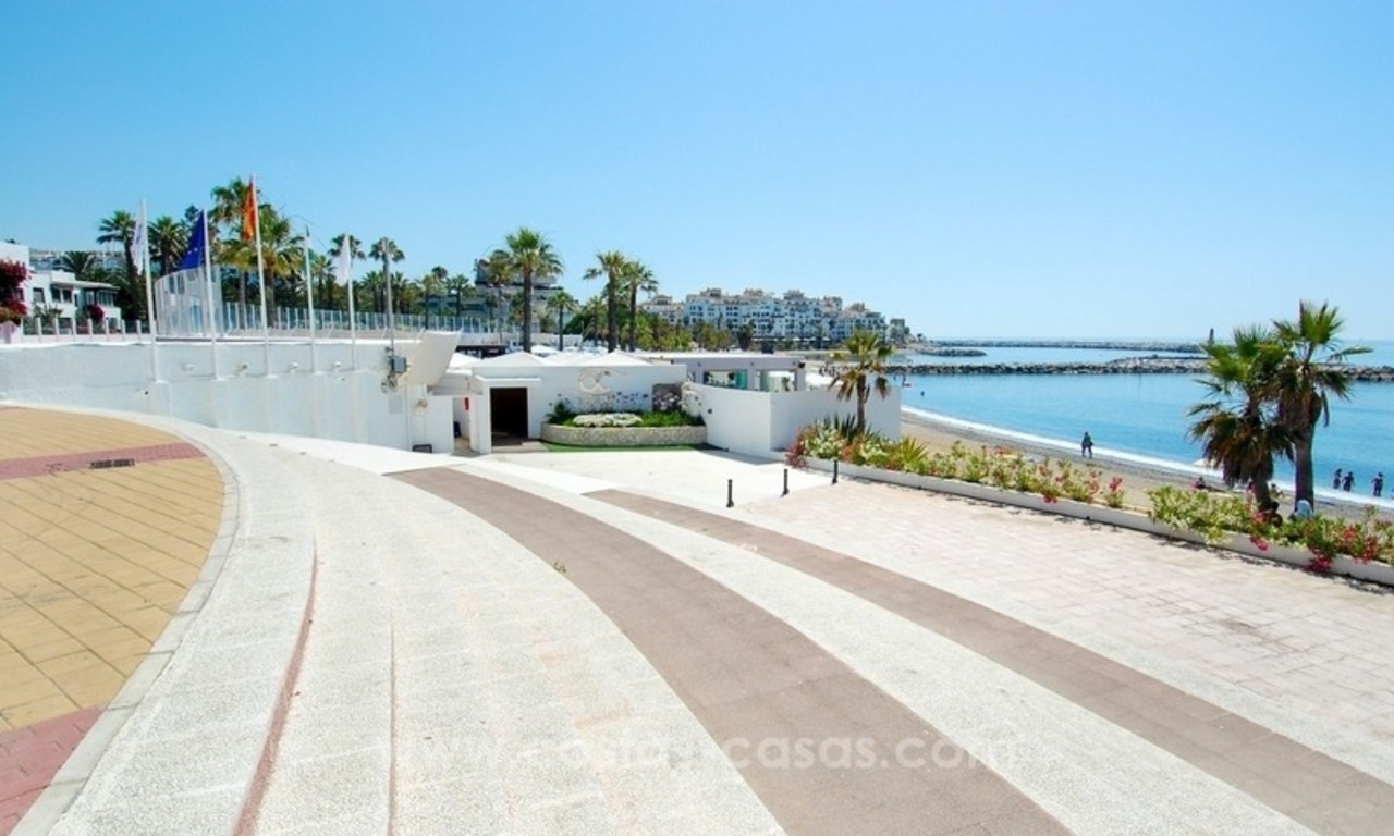 Dream location!! Apartment for sale a few meters from the sea in Puerto Banús 15
