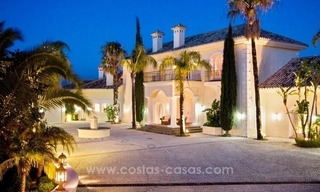 For Sale: A luxurious but elegant classical villa with the best views in El Madroñal - Benahavis 9