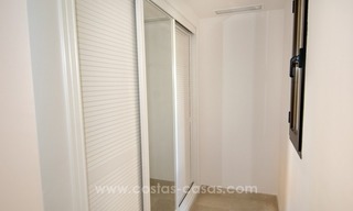 Renovated 3 bedroom bargain apartment for sale in Los Arqueros, Benahavis 10