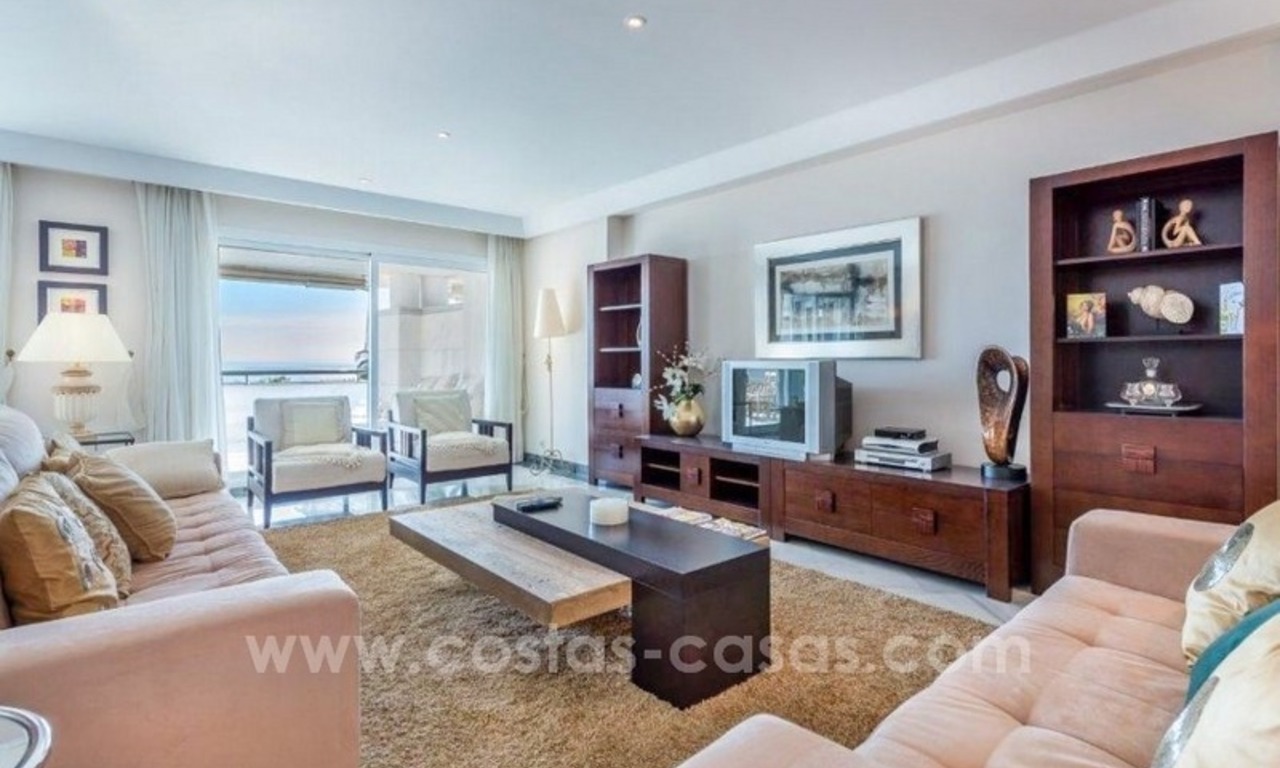 Gran Marbella for sale: Large luxury apartment, beachfront Marbella centre 3