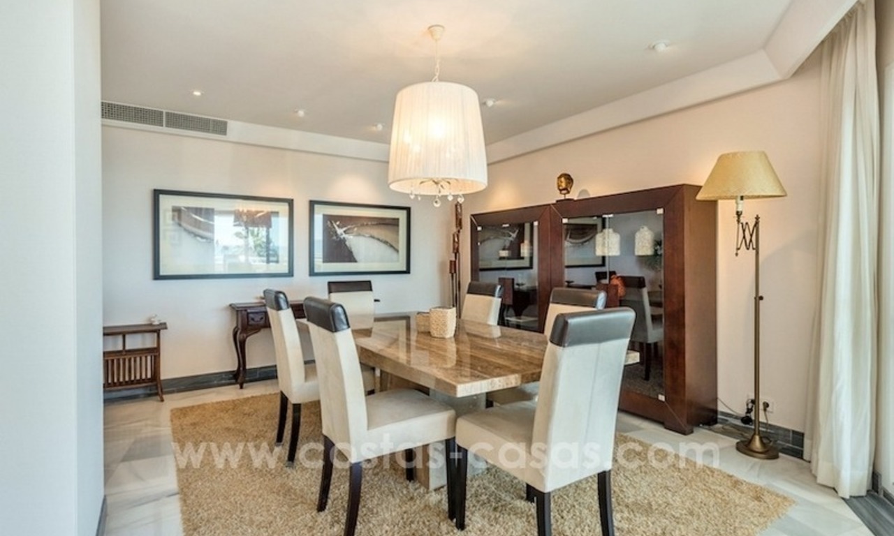 Gran Marbella for sale: Large luxury apartment, beachfront Marbella centre 6