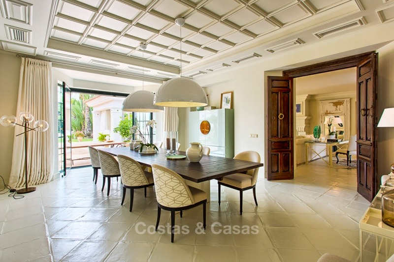 Spectacular beachside luxury villa in Cortijo style for sale in Marbella West 11168 