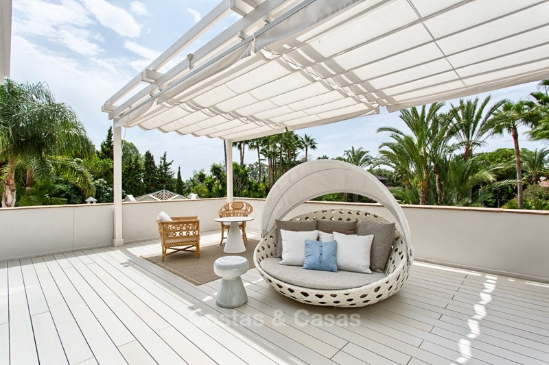 Spectacular beachside luxury villa in Cortijo style for sale in Marbella West 11179 