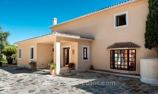 Villa for sale on a large plot in El Madroñal, Benahavis - Marbella 7