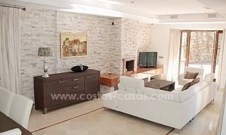 Luxury villa for sale in El Madroñal, Benahavis - Marbella 9