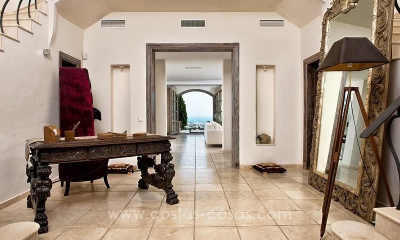 Contemporary villa for sale with classical architectural references, El Madroñal, Benahavis - Marbella 7