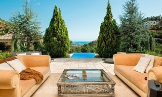 Contemporary villa for sale with classical architectural references, El Madroñal, Benahavis - Marbella 4