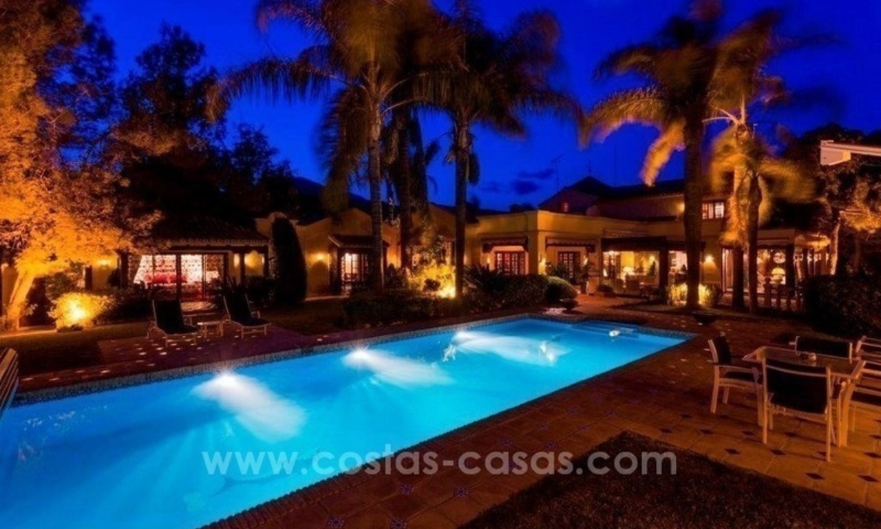 Luxury villa for sale in El Madroñal, Benahavis - Marbella 22