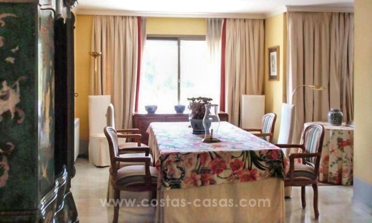 Opportunity! Bargain penthouse apartment for sale, beachside Puerto Banus, Marbella 5