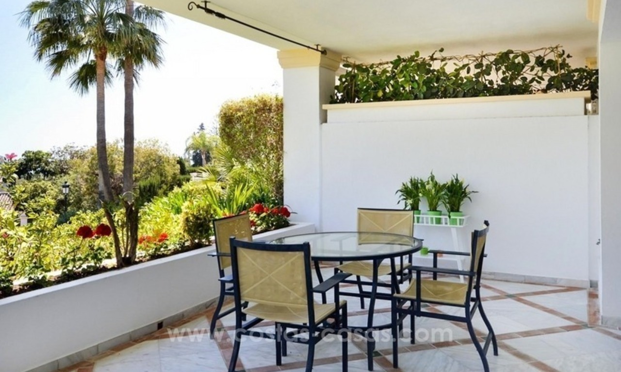 Spacious luxury apartment for sale on the Golden Mile between Marbella and Puerto Banus 5