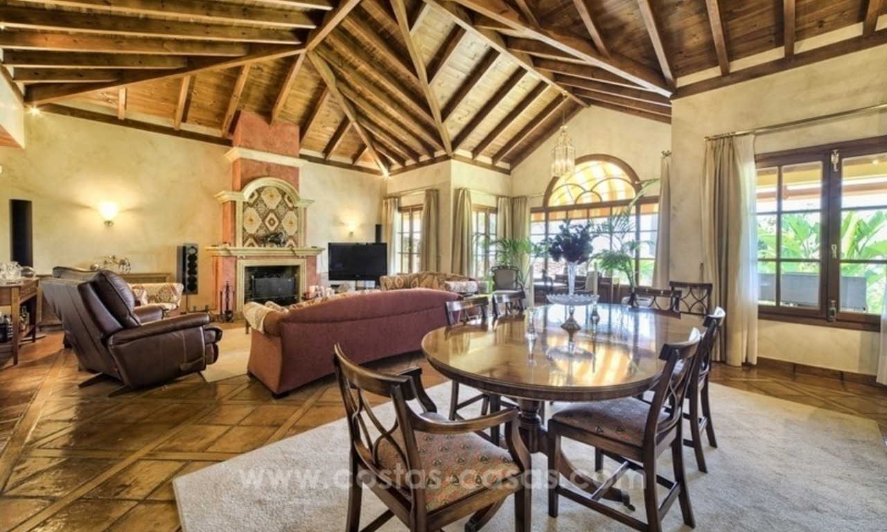 Villa for sale in a gated community with sea views in Benahavis – Marbella 12