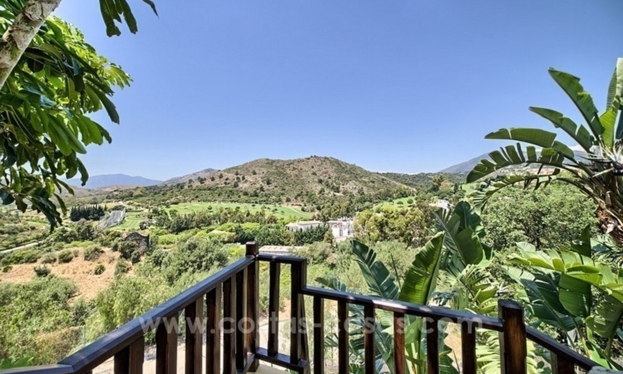 Villa for sale in a gated community with sea views in Benahavis – Marbella 4