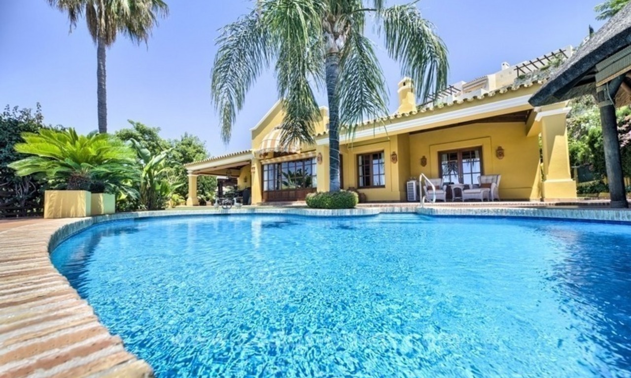 Villa for sale in a gated community with sea views in Benahavis – Marbella 9
