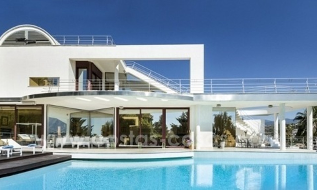 For Sale in Nueva Andalucia, Marbella: Designer Villa with panoramic golf, mountain and sea views 3