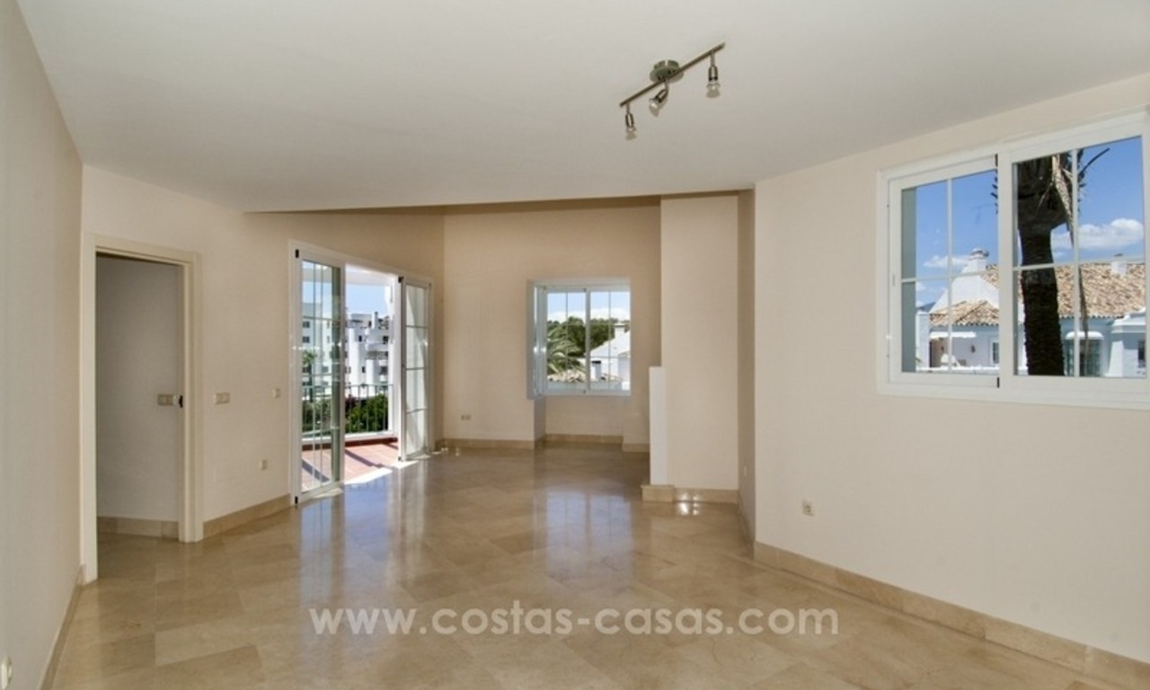 4 bedroom penthouse for sale in gated community in Marbella 13