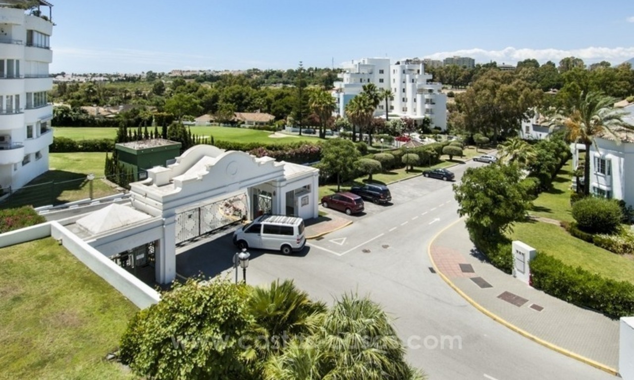 4 bedroom penthouse for sale in gated community in Marbella 8