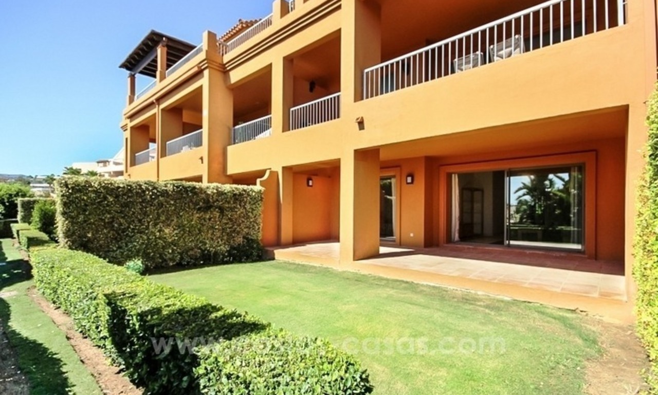 Beautiful groundfloor apartment for sale in Benahavis - Marbella in a first line golf complex 0