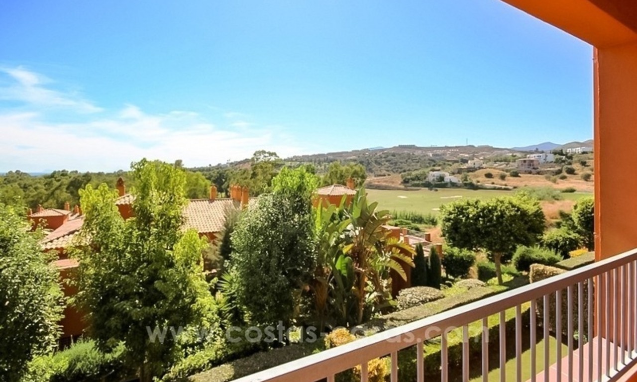 Very nice first floor apartment for sale in Marbella - Benahavis in a frontline golf complex 2