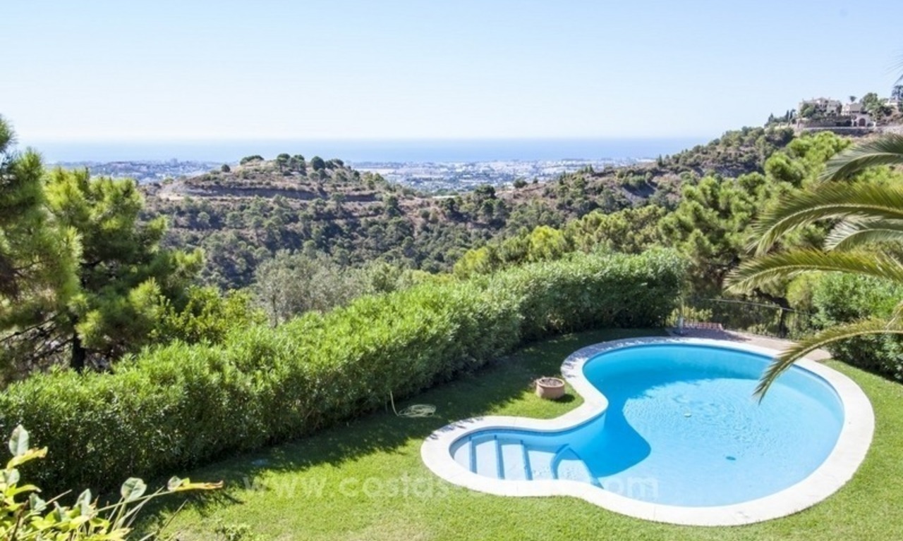 Superb and elegant Provence Charm villa for sale in exclusive El Madroñal, Benahavis - Marbella, with exceptional sea views 22