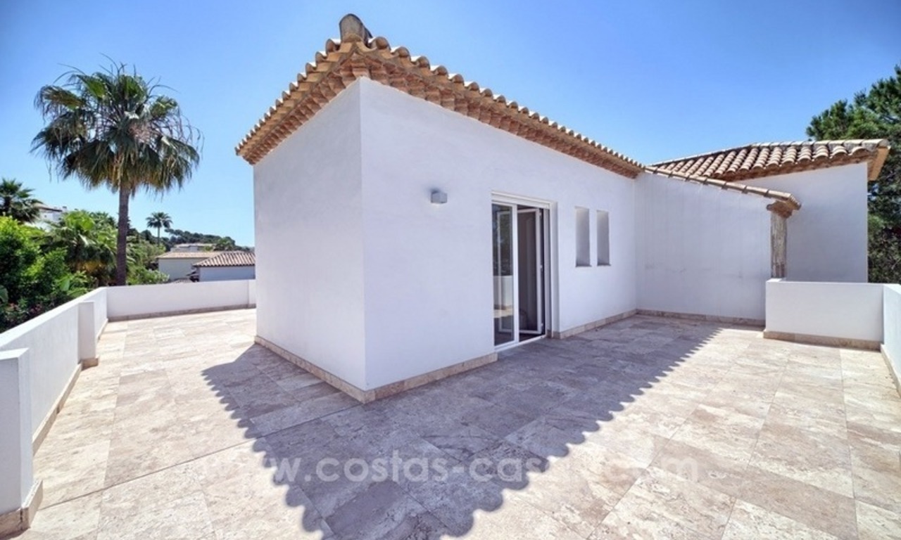 Contemporary villa for sale in a gated community in Nueva Andalucía – Marbella 19