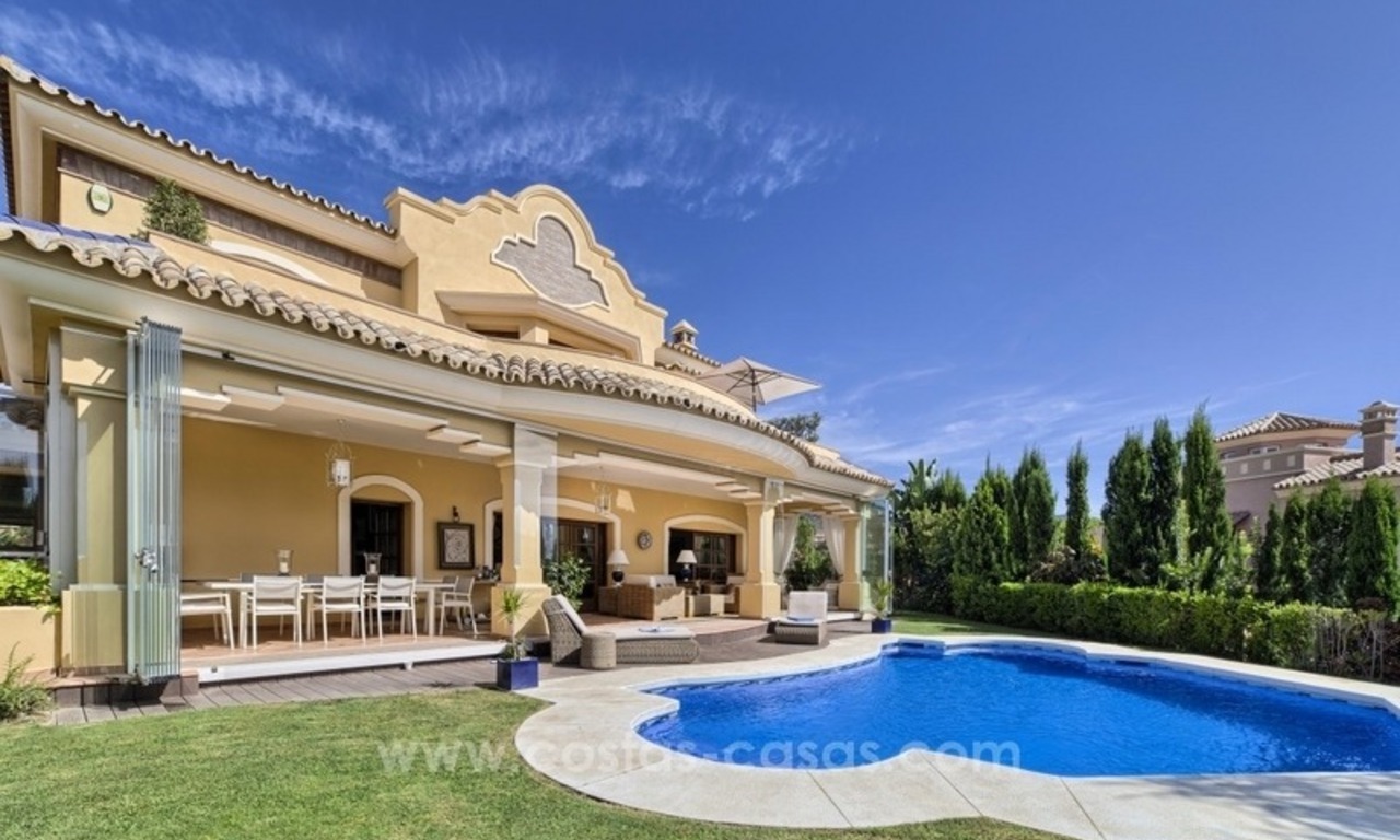 Classical style villa for sale in Elviria, Marbella 1