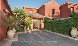 Classical country style villa for sale in El Madroñal, Benahavis - Marbella 7