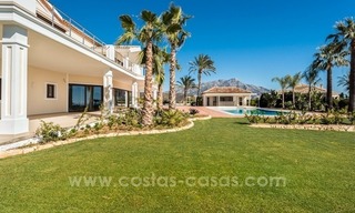 Exclusive Modern - Andalusian villa for sale in Marbella - Benahavis 8