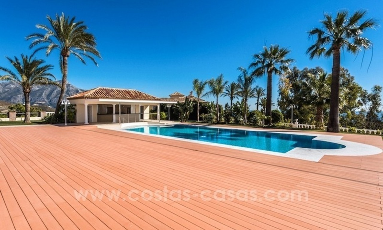 Exclusive Modern - Andalusian villa for sale in Marbella - Benahavis 9
