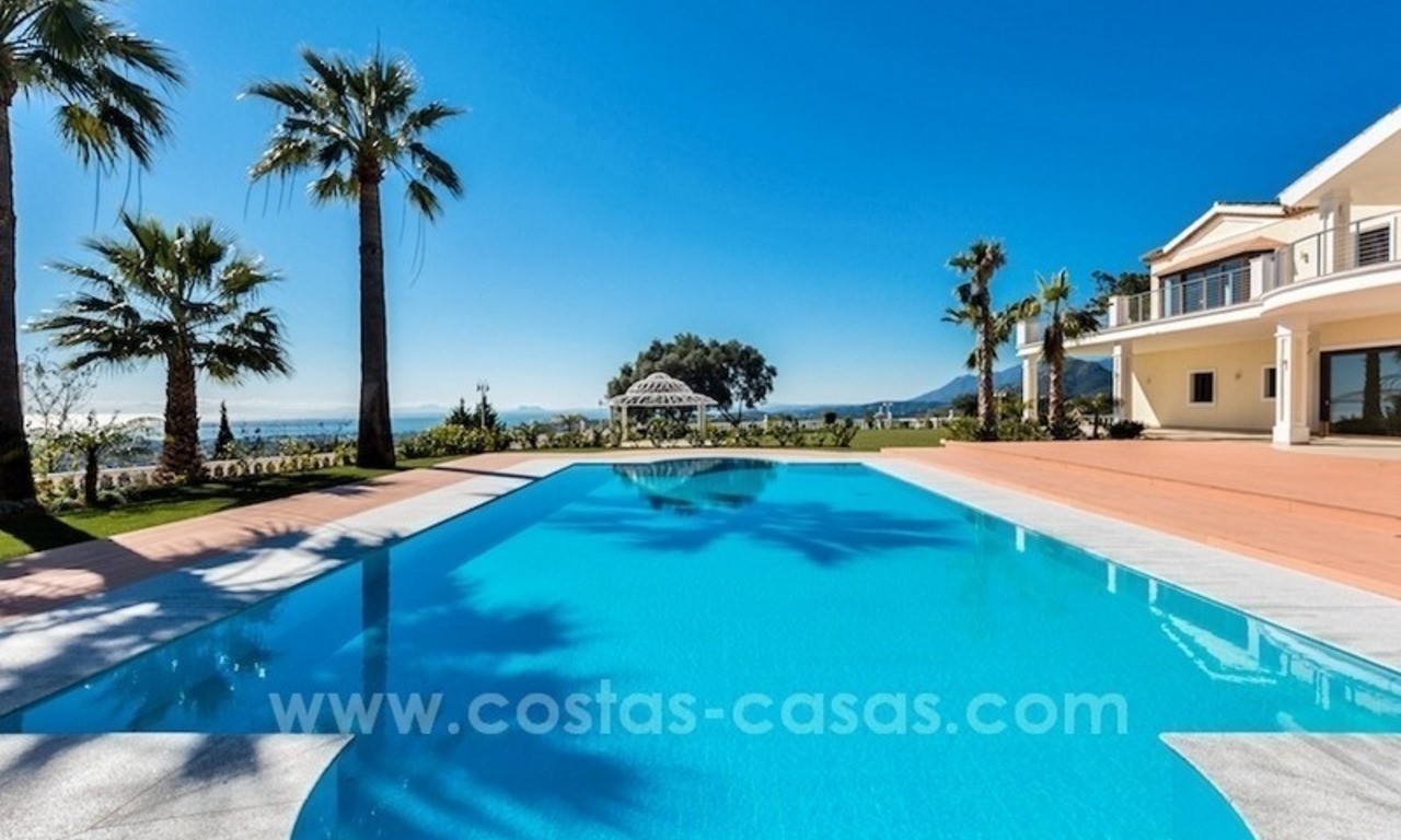 Exclusive Modern - Andalusian villa for sale in Marbella - Benahavis 10