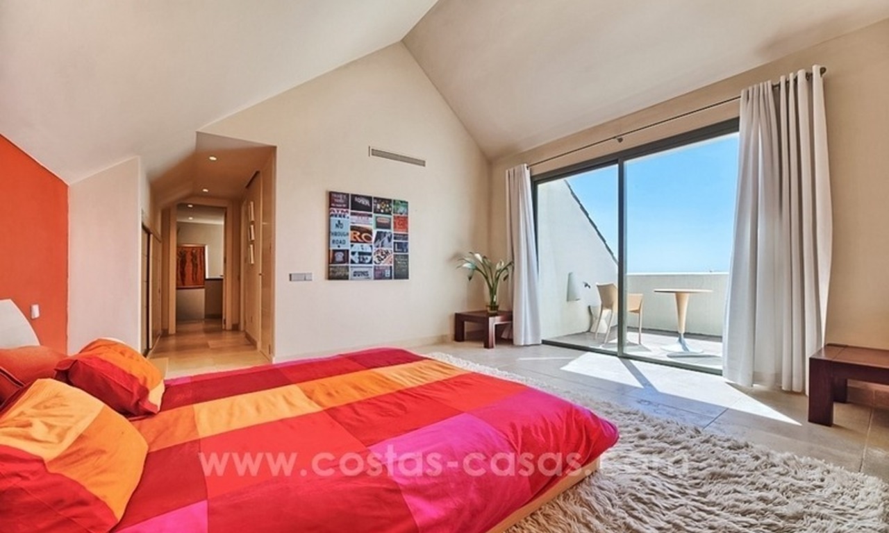 Luxury frontline golf modern penthouse apartment for sale in a 5*golf resort in Benahavis - Marbella 17