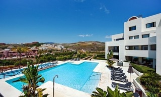 Luxury frontline golf modern penthouse apartment for sale in a 5*golf resort in Benahavis - Marbella 21