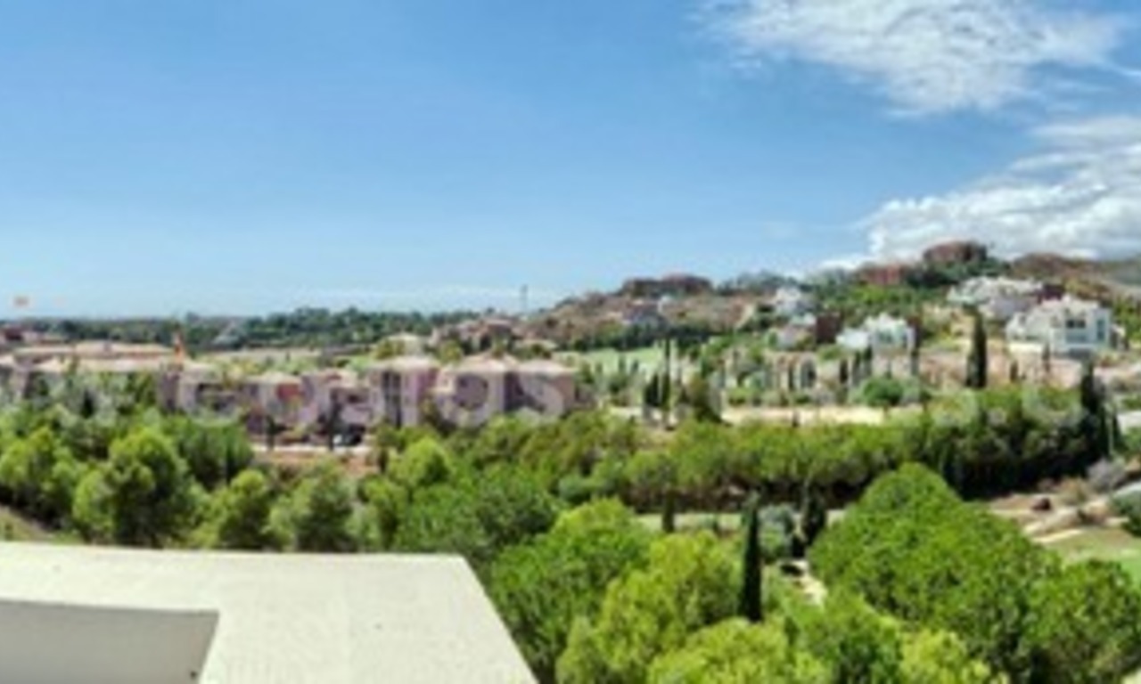 Luxury frontline golf modern penthouse apartment for sale in a 5*golf resort in Benahavis - Marbella 23